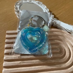 ハンドメイド　レジンキーホルダー（♡）