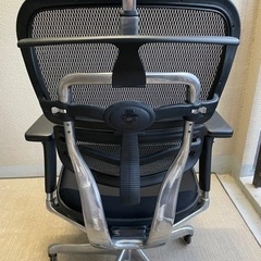 【ジャケットハンガー付き】　エルゴヒューマンプロオットマンの画像