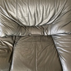 ☆購入者決まりました☆値段下げました＊黒の皮ソファーの画像