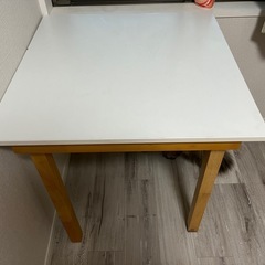 ダイニングテーブル無料に差し上げます