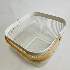 IKEA イケア　RISATORP リーサトルプ　ホワイト　の画像