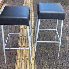 ハイカウンター　チェアー￥1,000/1脚 　残り3脚