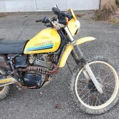 レストアベース　SUZUKI　RD125