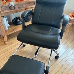 【取りに来れる方限定‼️】椅子/リクライニング/足乗せつきの画像