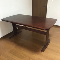 ダイニングテーブル