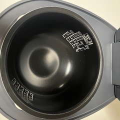 炊飯器［アイリスオーヤマ IH式 5.5合炊き 
2023年製］の画像
