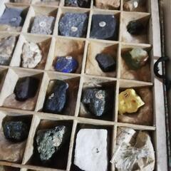 原石 鉱石 見本 3箱の画像