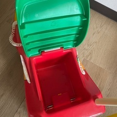 車のおもちゃの画像