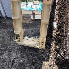 洗面台　コンセントをつなげば動きます