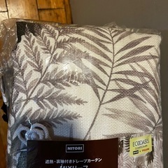 ニトリ購入価格6600円　新品カーテン　100×200 2枚入りの画像
