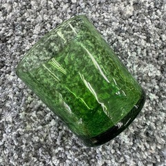 【値下げしました】琉球ガラス　お土産　誕生日プレゼント　オブジェ　伝統工芸　色鮮やか　緑の画像