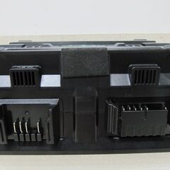 🌲【電動工具】超美品 HIKOKI マルチボード 充電器 【アールワンはマンガ倉庫とタッグを組んで高価買取!!地域最大級！】の画像