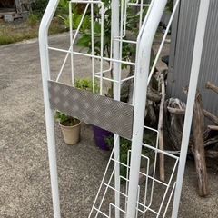 【お取引き中】マガジンラック 本棚 ブックスタンド キャスター付き 雑誌などに インテリア　  の画像