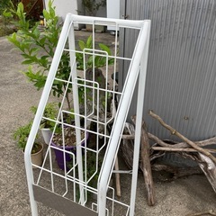 【お取引き中】マガジンラック 本棚 ブックスタンド キャスター付き 雑誌などに インテリア　  の画像