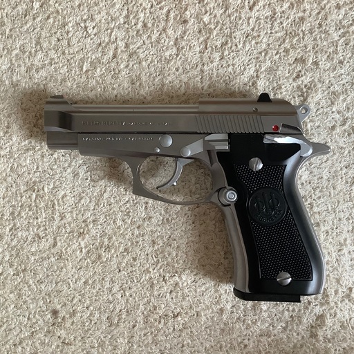 ベレッタm84FS ウエスタンアームズ チーター シルバー ガスガン 18才以上