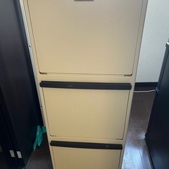 9/28 13〜17時の間に取りに来れる方　分別ゴミ箱