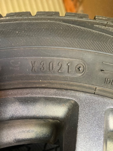 軽自動車スタッドレスタイヤ・ホイール１３インチ４本セット