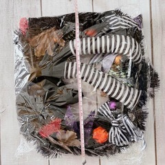 ハロウィン リース 魔女の帽子 長い脚 花輪 ドアチャーム ドア吊 ドア飾りの画像