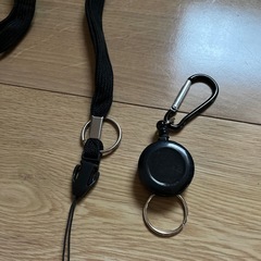 100均　　携帯ホルダーの画像
