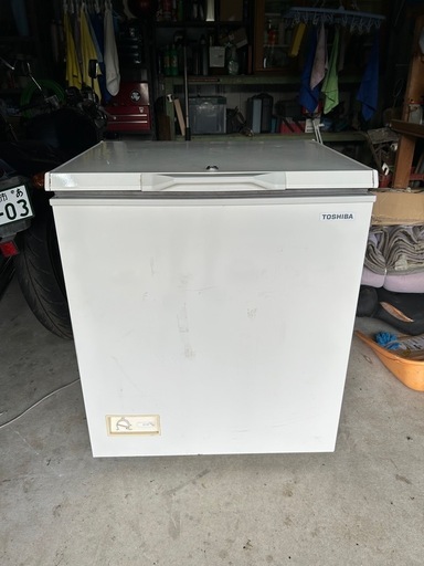 TOSHIBA   
冷凍庫　上開き