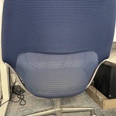 Coalesse SW_1 の椅子3つの画像
