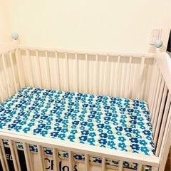 ベビーベッド、布団セットおまけ付きの画像