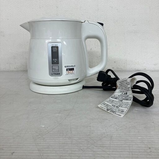 【TIGER】 タイガー 電気ケトル わく子 0.6L PCF-06E3 2015年製 J0411YG