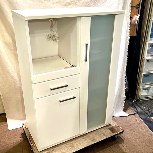 《売約済》【武蔵小山店】ニトリ カウンター レンジ台　レンジボード　レンジカウンター　カウンターボード　食器棚　白　ホワイト　キッチン　収納　キッチンボード 傷あり