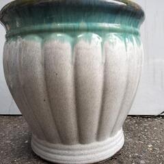 大型　陶器 植木鉢の画像