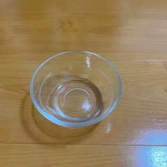 ダイソー　ガラス皿