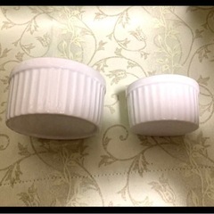 ココット皿:白:大小　2個セット:グラタン皿:小鉢:デザート器:食器:陶磁器:ホワイトの画像