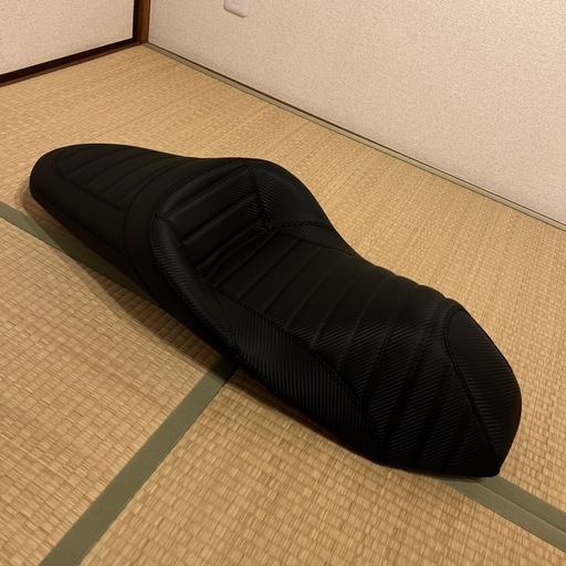 NOI WATDAN 24(ノイワットダン 24) ホンダ PCX160 PCX150 PCX125 ローダウン 段付きタックロールシート カーボンブラック/ブラックステッチ