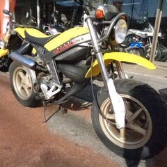 NO.5065　スズキ　ストリートマジック５０　２サイクルエンジ...