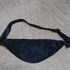 ウエストバッグの画像