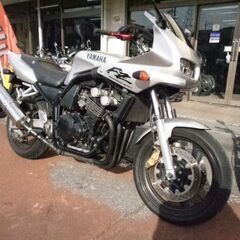 NO.5047　ＦＺ４００　水冷４サイクル４気筒エンジン　シルバー