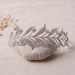 葉　リーフ　デザイン ティアラの画像