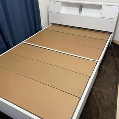 ダブルベッドフレーム