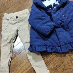 アカチャンホンポアウターとパンツの画像