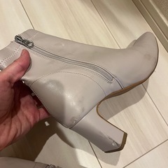 ショートブーツの画像