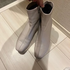 ショートブーツ