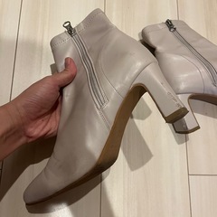 ショートブーツの画像