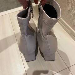 ショートブーツの画像
