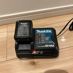【取引中】Makita DC10SA Li-ion 10.8V ...