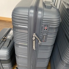 （新品、未使用）4点セット PPトラベルケース 防爆ジッパー付き カルーセルトラベルケースの画像