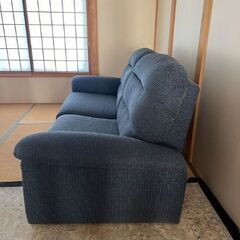 【お取引先決定致しました】3人掛けソファーの画像