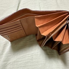 【引渡決まりました】【訳あり】アルカン　メテオール　二つ折財布　赤の画像
