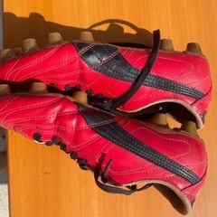 PUMAサッカースパイク の画像