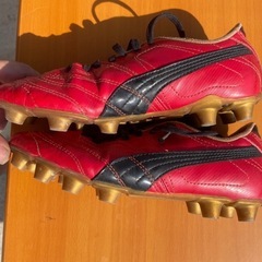 PUMAサッカースパイク の画像