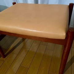 【10/4まで】Spottrup Mobelfabrikヴィンテージスツールの画像
