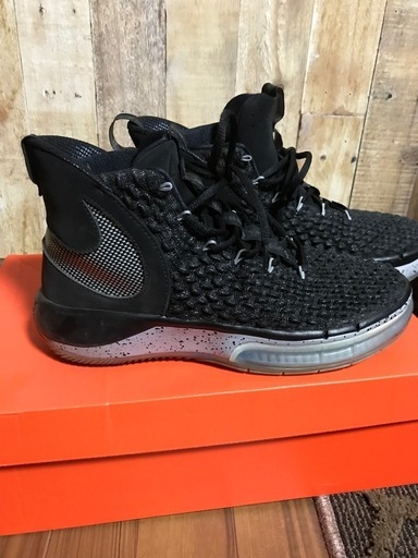 NIKEバッシュ